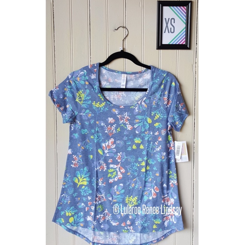 BNWT Lularoe Classic Tee